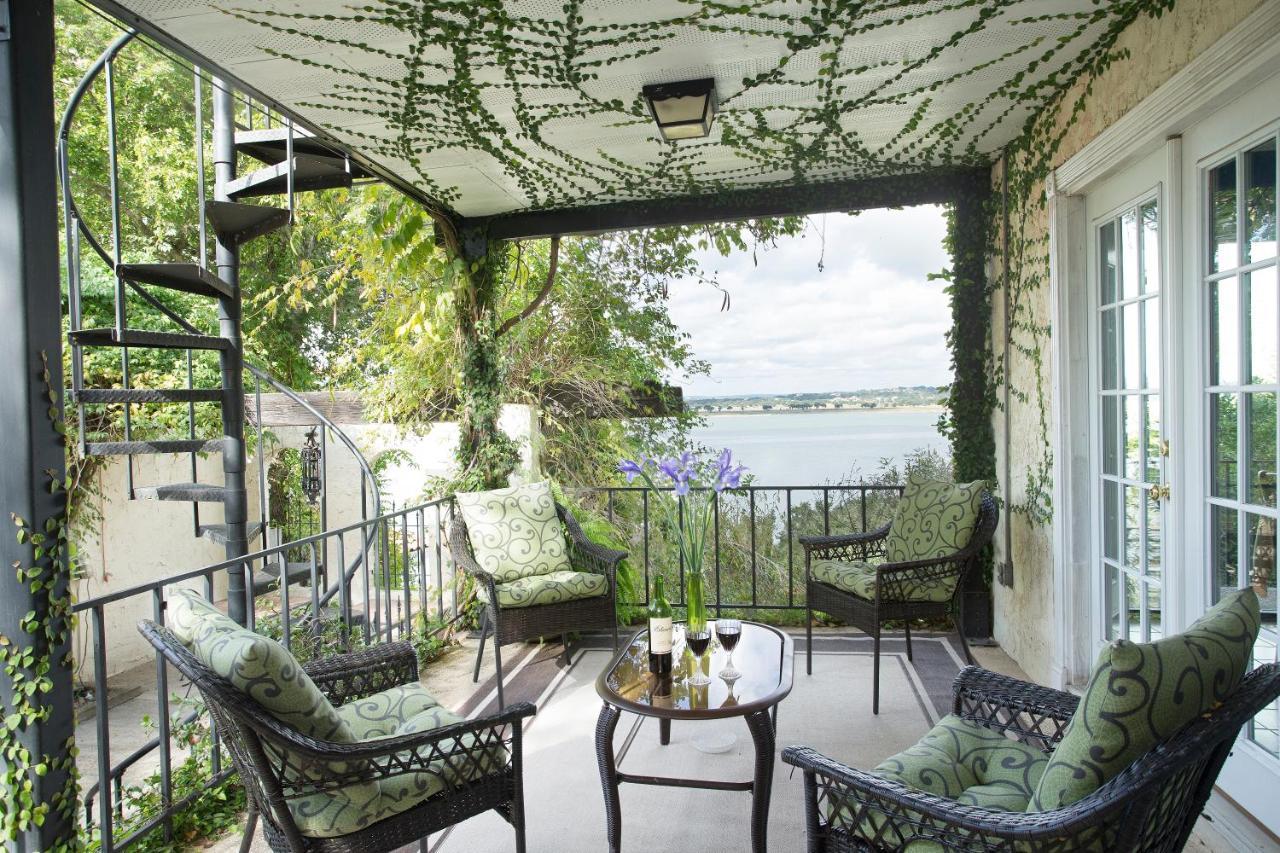 Lakehouse Bed And Breakfast Каньон-Лейк Экстерьер фото