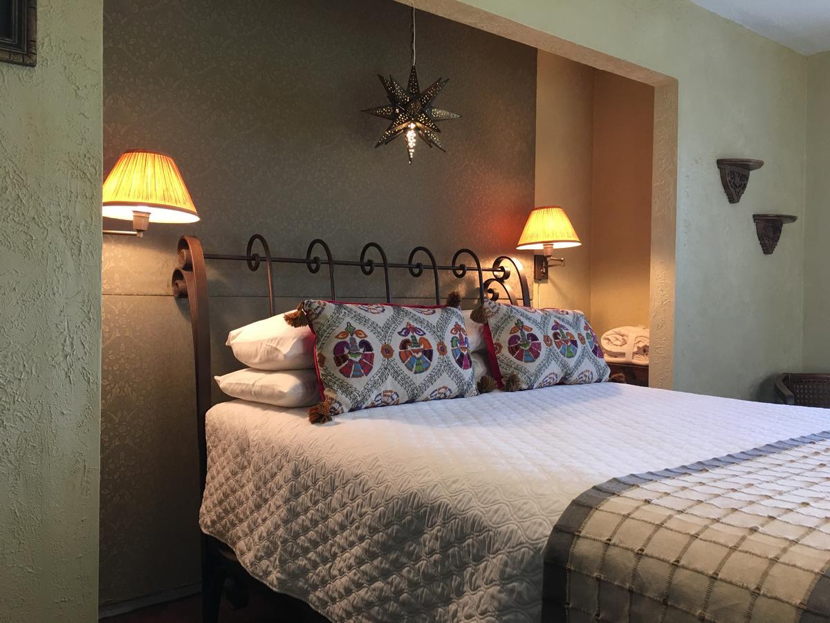 Lakehouse Bed And Breakfast Каньон-Лейк Экстерьер фото